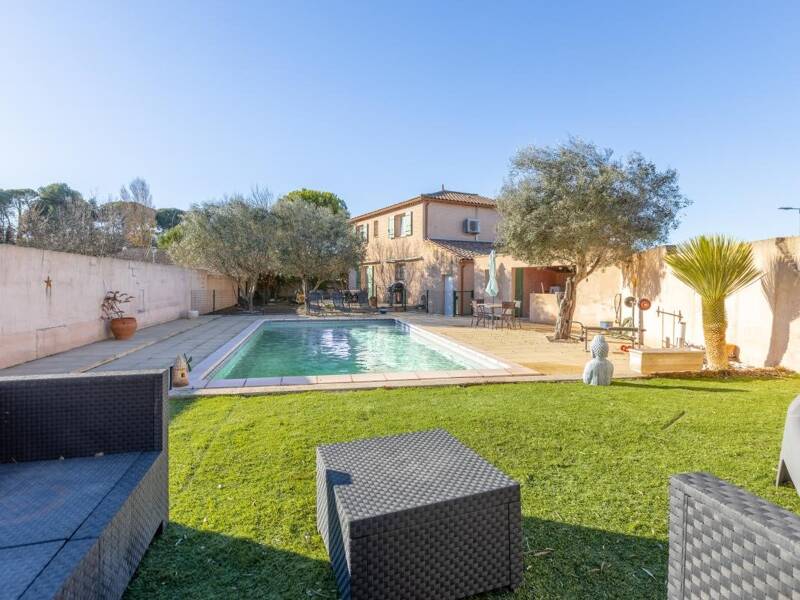 Maison à vendre, 203m², MONTBAZIN