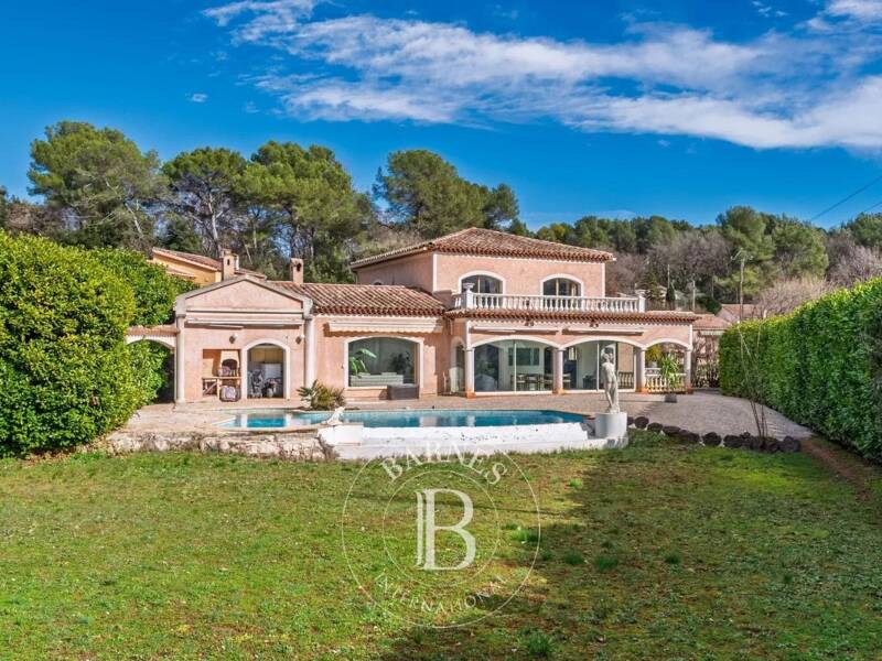 Maison à vendre, 240m², ROQUEFORT LES PINS