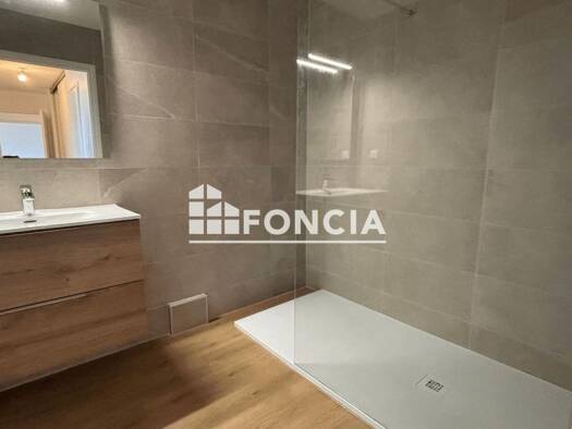 Location appartement 3 pièces / T3 La Roche-sur-Foron 74800