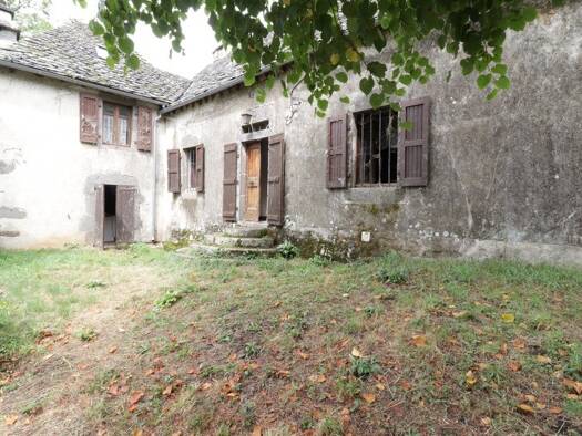 Maison à vendre 129 000 € 4 pièces 2 chambres 105 m² 2 046 m² de terrain Moussages 15380