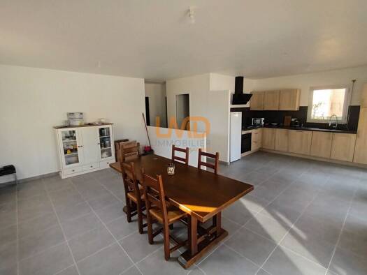 Maison de plain-pied à vendre 253 000 € 3 pièces 2 chambres 67 m² Sainte-Marie-la-Mer 66470