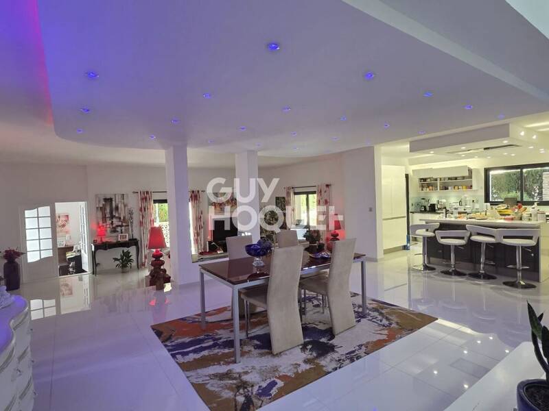 Maison à vendre, 280m², LE ROVE