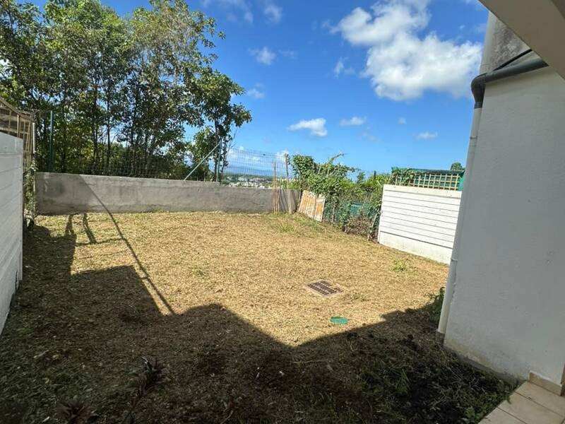 Maison à louer, 58m², LES ABYMES