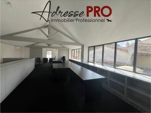 Boutique à vendre 524 700 € 274 m² de surface de vente Lormont 33310