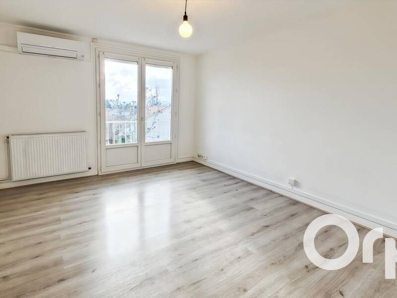 Maison à louer, 53m², LIVRON SUR DROME