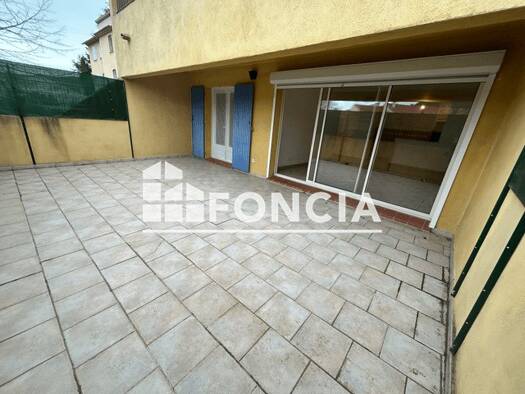 Appartement à louer 1 004 € 3 pièces 2 chambres 76,6 m² 1er étage Centre Ville Le Beausset 83330