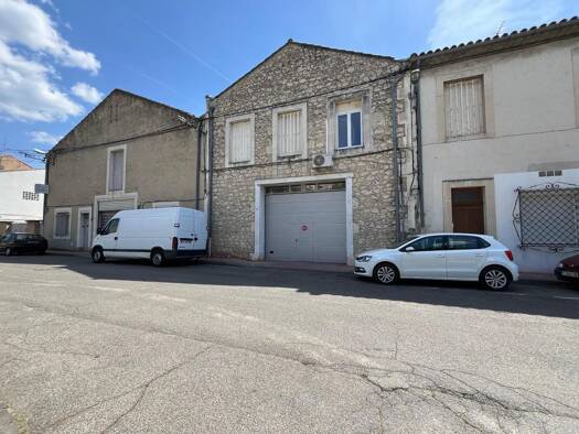 Parking à louer 667 € 95 m² Centre Ville Cavaillon 84300