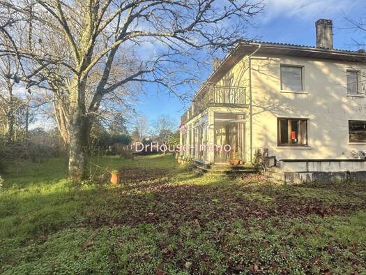 Maison à vendre 330 000 € 6 pièces 4 chambres 266 m² 840 m² de terrain Avensan 33480
