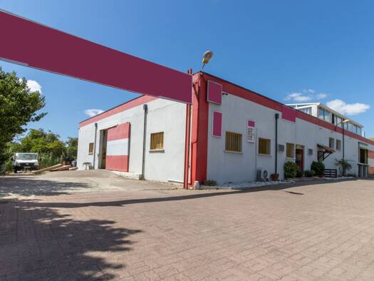 Local d'activités à vendre 900 000 € 750 m² d'espace de stockage Capiscol Béziers 34500