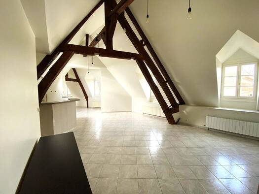 Appartement à vendre 167 500 € 4 pièces 2 chambres 79 m² Étage 2/2 Anet 28260