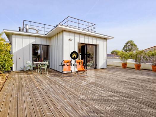 Appartement à vendre 483 000 € 5 pièces 2 chambres 89 m² Étage 2/2 bordeaux 33200
