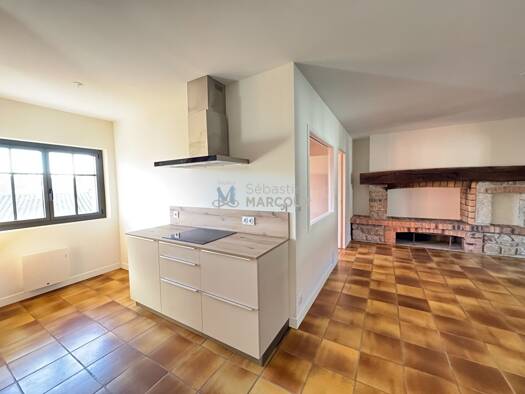 Appartement à louer 660 € 3 pièces 2 chambres 62 m² Étage 2/2 Les Purelles Montbrison 42600