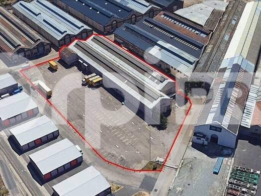 Entrepôt à vendre 1 685 700 € 2 857 m² d'espace de stockage Le Havre 76600