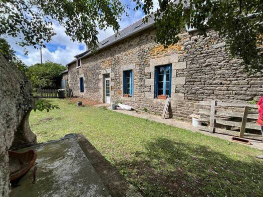 Immeuble à vendre 276 120 € 500 m² Melgven 29140
