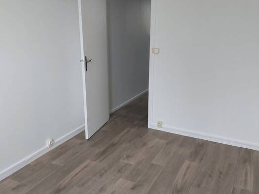 Appartement à louer 1 384 € 4 pièces 3 chambres 65 m² Étage 3/4 Le Thillard Le Perreux-sur-Marne 94170