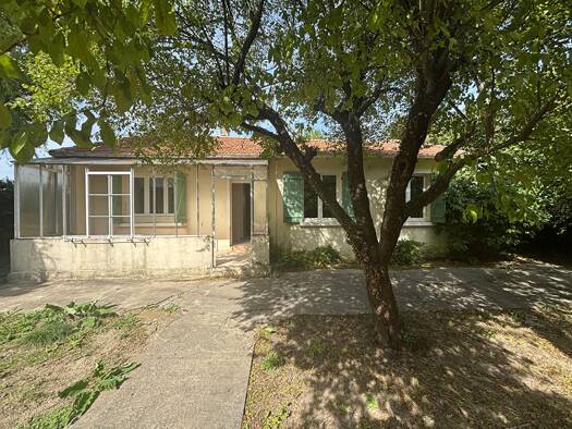 Maison à louer 910 € 3 pièces 2 chambres 80 m² 2 000 m² de terrain Les Grezes-Les Travailleurs Montelimar 26200