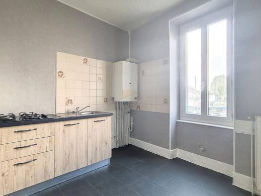 Appartement à louer 270 € 1 pièce 26,1 m² RDC Ville Gozet Montluçon 03100