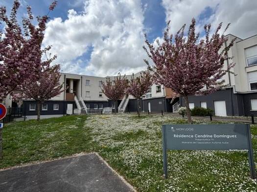 Appartement à louer 730 € 3 pièces 2 chambres 74 m² Troyes 10000