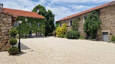 Maison à vendre 549 000 € 19 pièces 15 chambres 585 m² 43 925 m² de terrain St Pardoux 87250