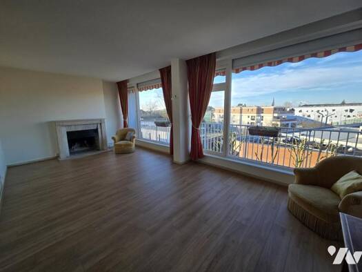 Appartement à louer 1 550 € 5 pièces 3 chambres 120 m² 3ème étage Mouvaux 59420