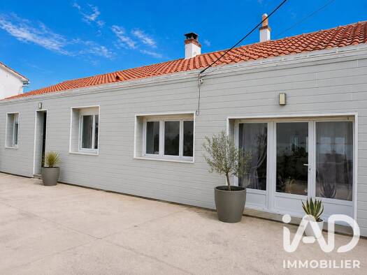 Maison à vendre 378 500 € 7 pièces 5 chambres 160 m² 681 m² de terrain Sion-Bussoleries-Terre Fort Saint-Hilaire-de-Riez 85270