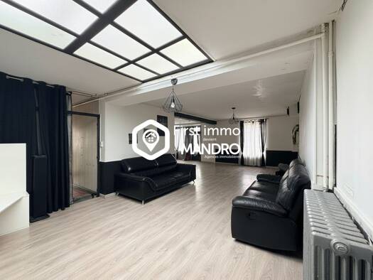 Maison à vendre 240 000 € 8 pièces 5 chambres 166 m² Monthyon 77122