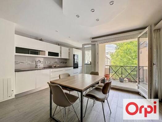 Appartement à vendre 399 000 € 3 pièces 2 chambres 65 m² Étage 2/3 Brossolette-Vieux Bourg-Malraux Châtillon 92320