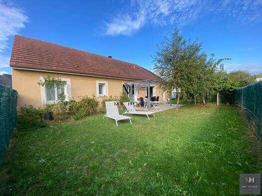 Maison de plain-pied à vendre 240 000 € 5 pièces 4 chambres 98 m² 300 m² de terrain Alençon 61000