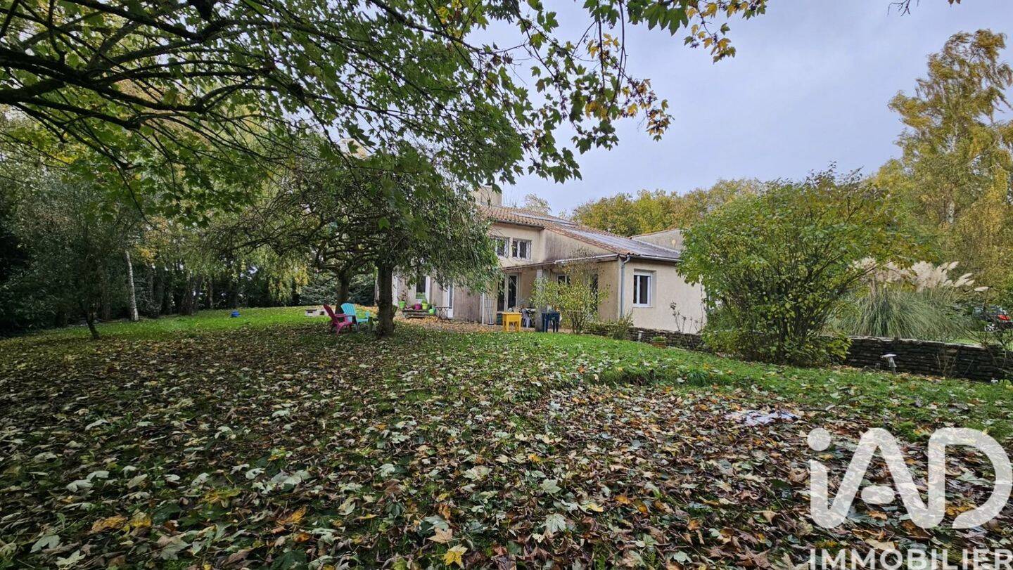Maison à vendre, 203m², VILLEFAGNAN