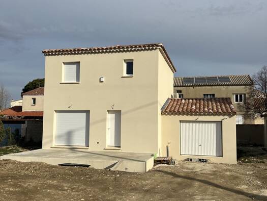 Terrain avec maison neuve à vendre 293 900 € 4 pièces 3 chambres 80 m² 350 m² de terrain Agglomeration Sénas 13560