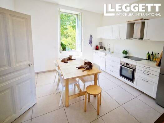Maison à vendre 162 000 € 7 pièces 4 chambres 200 m² 403 m² de terrain Rive Gauche Aubusson 23200