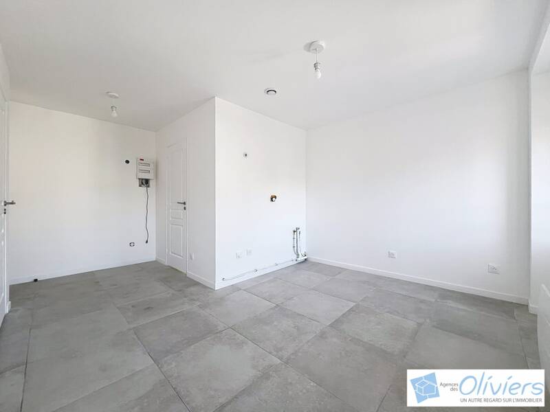 Maison à louer, 29m², VOISINS LE BRETONNEUX