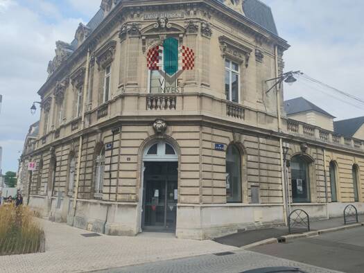 Boutique à vendre Fonds de commerce 3 300 € 250 m² de surface de vente Évreux 27000