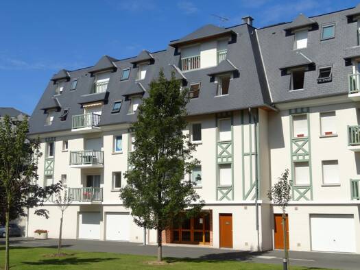 Appartement à louer 635 € 2 pièces 1 chambre 27 m² Étage 2/4 Touques 14800