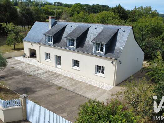 Maison à vendre 254 000 € 7 pièces 4 chambres 208 m² Bourgueil 37140
