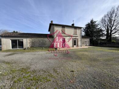 Maison à vendre 136 500 € 4 pièces 3 chambres 127 m² 1 570 m² de terrain La Boissiere en Gatine 79310