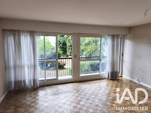 Appartement à vendre 157 000 € 3 pièces 2 chambres 65 m² Étage 1/4 Les Louvrais Pontoise 95300