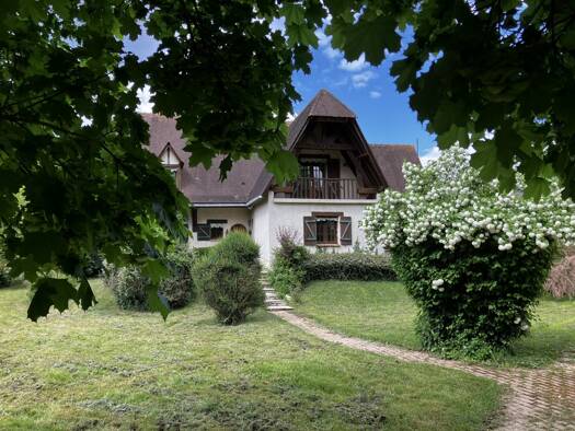 Maison à vendre 249 000 € 5 pièces 3 chambres 124 m² 2 010 m² de terrain Pacy sur Eure 27120
