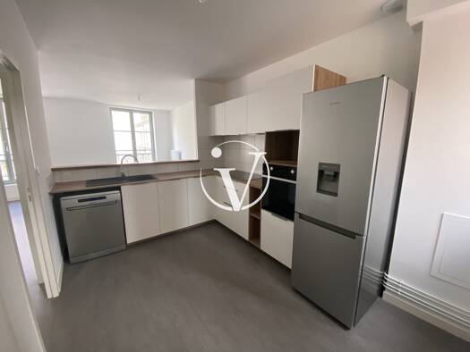 Appartement à louer 715 € 3 pièces 2 chambres 69,5 m² Étage 2/2 Centre Ville Vendôme 41100