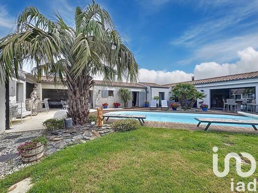 Maison à vendre 798 000 € 9 pièces 5 chambres 222 m² 1 095 m² de terrain Charron 17230