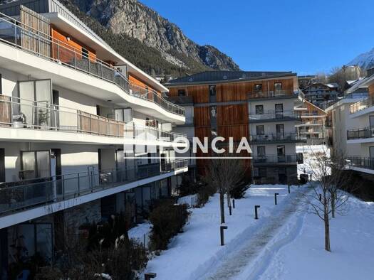 Appartement à vendre 305 000 € 3 pièces 2 chambres 66 m² Étage 1/4 République-Sainte Catherine Briançon 05100