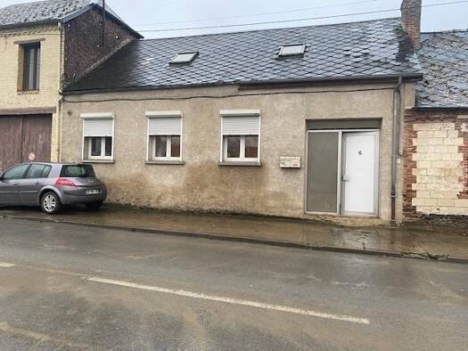 Maison à vendre 126 000 € 13 pièces 8 chambres 214 m² 278 m² de terrain La Ferte-Chevresis 02270