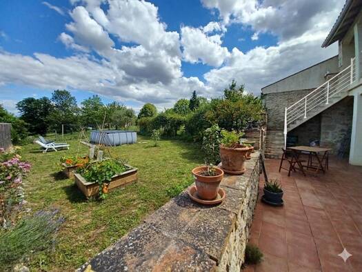 Maison à vendre 172 000 € 6 pièces 3 chambres 162,5 m² 461 m² de terrain Castelsagrat 82400