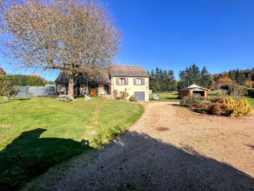 Maison à vendre 274 300 € 9 pièces 6 chambres 170 m² 3 643 m² de terrain Mestes 19200