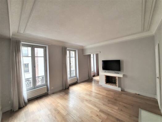 Duplex à vendre 689 000 € 3 pièces 2 chambres 83,82 m² Étage 1/4 Notre Dame Saint-Mandé 94160