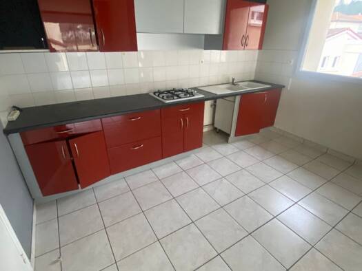 Maison à louer 650 € 3 pièces 2 chambres 75 m² Bas-en-Basset 43210