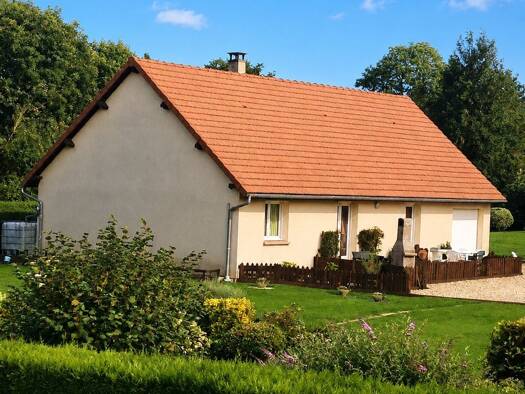 Maison de plain-pied à vendre 230 000 € 4 pièces 3 chambres 80 m² 1 553 m² de terrain Pont-Audemer 27500