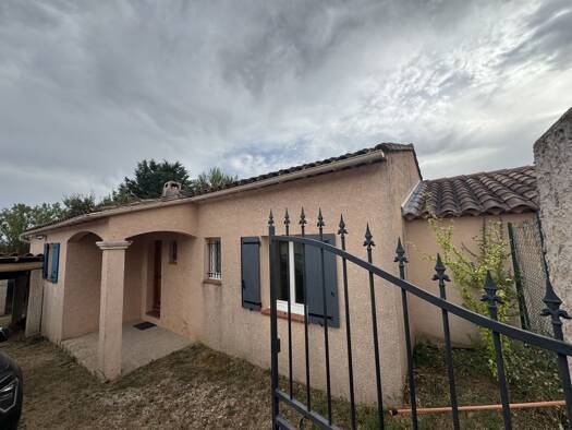 Maison de plain-pied à vendre 430 000 € 4 pièces 3 chambres 88 m² 1 209 m² de terrain Villelaure 84530