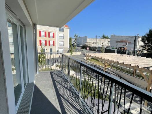 Appartement à vendre 244 000 € 3 pièces 2 chambres 57 m² 1er étage Ozoir la Ferriere 77330