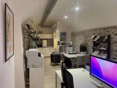 Local commercial à vendre 212 000 € 52,9 m² de surface de vente Bioves-Casino Menton 06500
